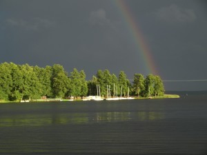 Cztery Świerki - jezioro karsińskie po burzy