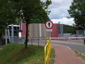 podniesione jezdnie - most zwodzony (fot."Cztery Świerki")