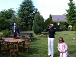 Bory Tucholskie "Cztery Świerki" - przygotowania urodzinowe w ogrodzie